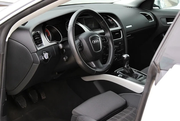 Audi A5 cena 55990 przebieg: 159980, rok produkcji 2011 z Szczawnica małe 562